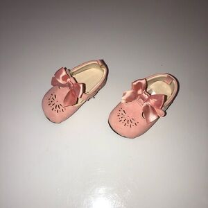 Baby girls shoes 3-6 m